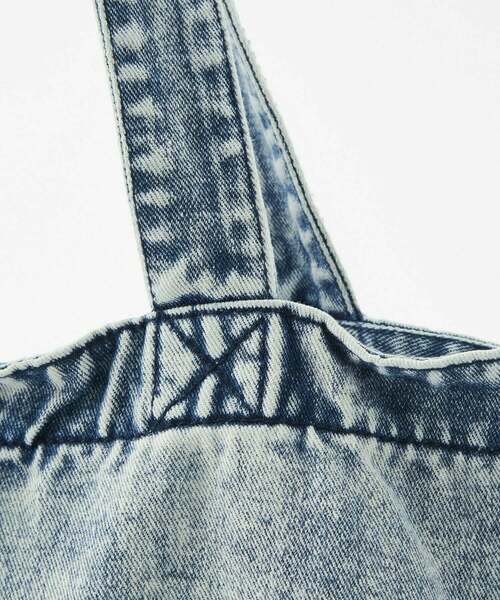 FRAPBOIS PARK（フラボアパーク）の「マークデニムBAG（トートバッグ・レディース・ダークブルー/ケミカルウォッシュ・FREE）」の3枚目の写真