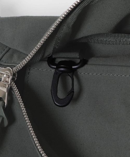 STANDARD SUPPLY（スタンダードサプライ）の「『別注』STANDARD SUPPLY×DOORS　20th FANNY PACK（ボディバッグ/ウエストポーチ・メンズ・グリーン系その他・ONE）」の8枚目の写真