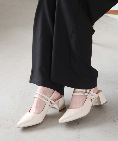 archives(アルシーヴ)の「ポインテッドストラップパンプス(パンプス・レディース・ブラック/アイボリー・MEDIUM/LARGE)」の20枚目の写真