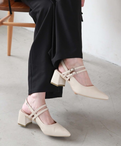 archives(アルシーヴ)の「ポインテッドストラップパンプス(パンプス・レディース・ブラック/アイボリー・MEDIUM/LARGE)」の22枚目の写真
