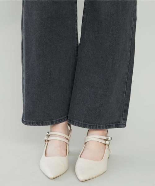 archives(アルシーヴ)の「ポインテッドストラップパンプス(パンプス・レディース・ブラック/アイボリー・MEDIUM/LARGE)」の4枚目の写真