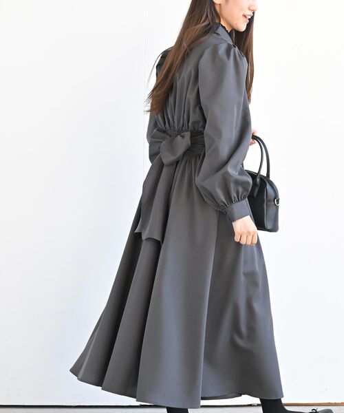 rps（アールピーエス）の「共地リボン付きタックシャツワンピース（シャツワンピース・レディース・チャコールグレー/モカ/ダークネイビー・フリー）」の6枚目の写真