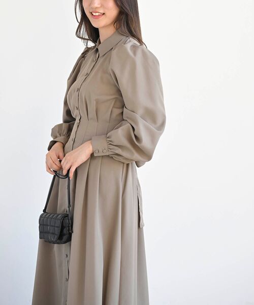rps（アールピーエス）の「共地リボン付きタックシャツワンピース（シャツワンピース・レディース・チャコールグレー/モカ/ダークネイビー・フリー）」の17枚目の写真