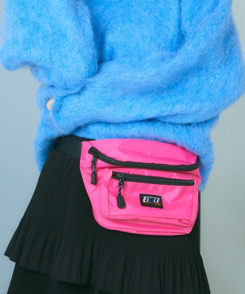 ELLEgirl（エルガール）の「カラーナイロンウエストポーチ【ELLEgirl/エル ガール】（ボディバッグ/ウエストポーチ・レディース・ネイビー/ブラック/ピンク・FREE）」の3枚目の写真