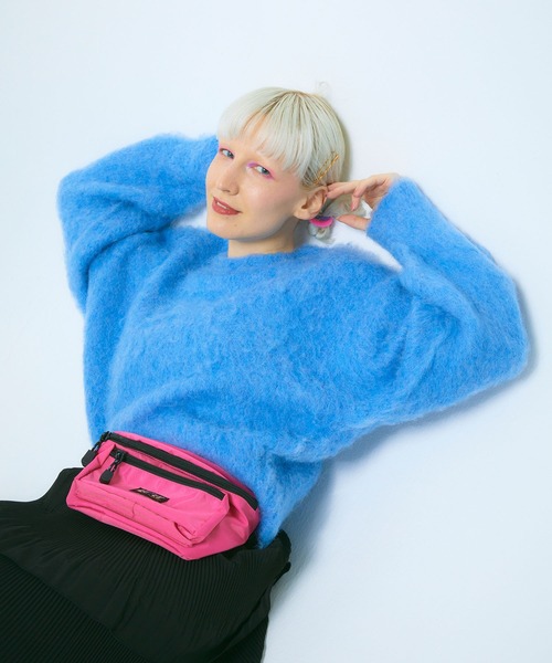 ELLEgirl（エルガール）の「カラーナイロンウエストポーチ【ELLEgirl/エル ガール】（ボディバッグ/ウエストポーチ・レディース・ネイビー/ブラック/ピンク・FREE）」の4枚目の写真