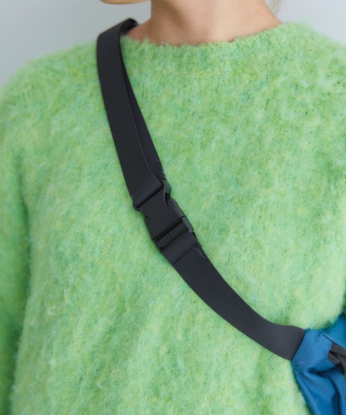 ELLEgirl（エルガール）の「カラーナイロンウエストポーチ【ELLEgirl/エル ガール】（ボディバッグ/ウエストポーチ・レディース・ネイビー/ブラック/ピンク・FREE）」の13枚目の写真