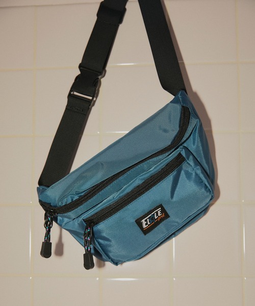 ELLEgirl（エルガール）の「カラーナイロンウエストポーチ【ELLEgirl/エル ガール】（ボディバッグ/ウエストポーチ・レディース・ネイビー/ブラック/ピンク・FREE）」の8枚目の写真