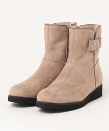 unity（ユニティ）の「ベルテッドボアショートブーツ（ブーツ）」