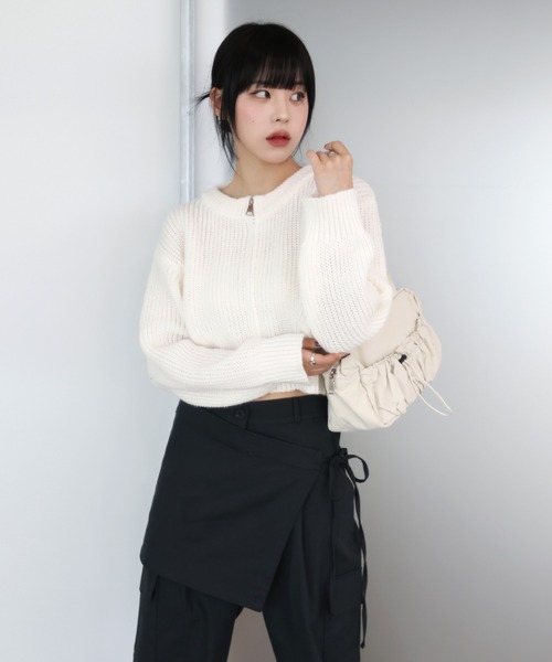 FOLLOWIN（フォロウィン）の「ふわふわラウンドネックジップアップ