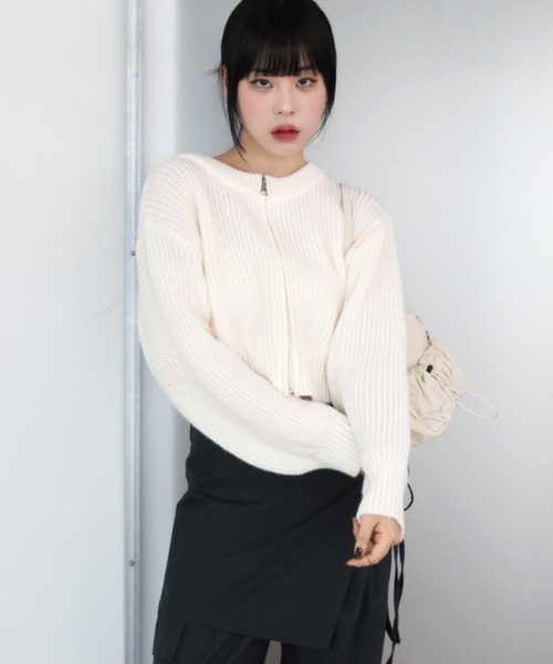 【りさこ@プロフ読んで下さい】クレージュ　ニットクロップドカーディガン りさこ@プロフ読んで下さい様専用】クレージュ ニットクロップド