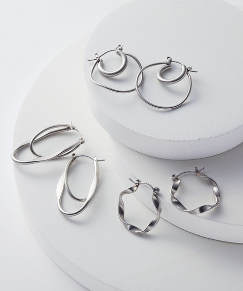 IEDIT（イディット）の「ＩＥＤＩＴ　ステンレス素材がうれしい　洗練デザインのアクセントピアス（ピアス（両耳用）・レディース・その他3/その他2/その他1・ONE SIZE）」の6枚目の写真