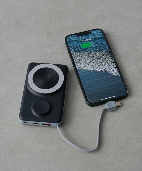 BIRTHDAY BAR（バースデイバー）の「3in1 MagSafe モバイルバッテリー 10000mAｈ（スマホグッズ・レディース・ホワイト/ブラック・フリー）」の10枚目の写真