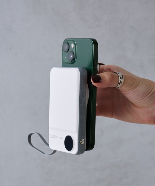 BIRTHDAY BAR（バースデイバー）の「3in1 MagSafe モバイルバッテリー 10000mAｈ（スマホグッズ・レディース・ホワイト/ブラック・フリー）」の6枚目の写真
