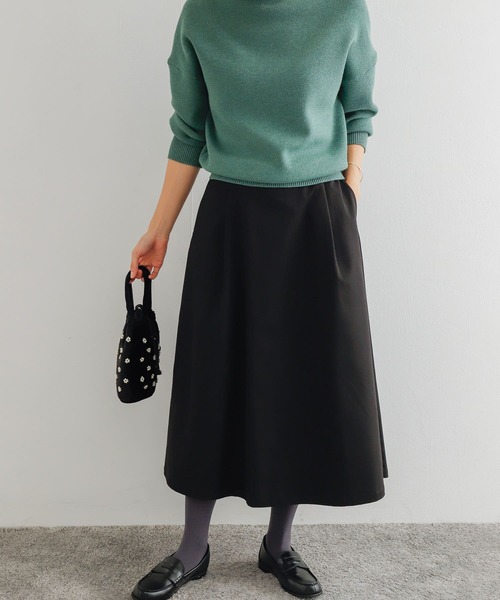 URBAN RESEARCH DOORS(アーバンリサーチドアーズ)の「『UR TECH POLIsh POLI』タックフレアロングスカート(スカート・レディース・ブラック/ブラウン系その他・MEDIUM)」の11枚目の写真