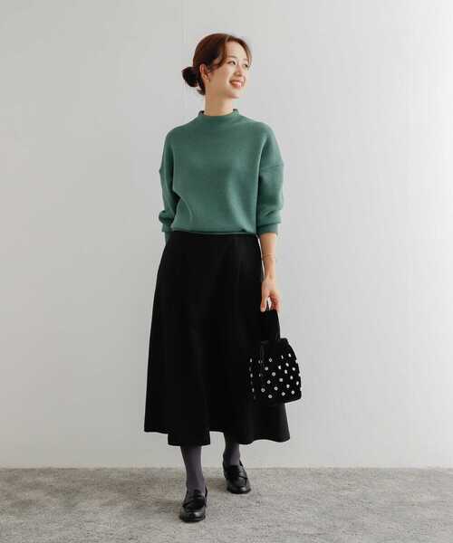 URBAN RESEARCH DOORS(アーバンリサーチドアーズ)の「『UR TECH POLIsh POLI』タックフレアロングスカート(スカート・レディース・ブラック/ブラウン系その他・MEDIUM)」の3枚目の写真