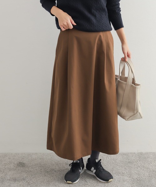 URBAN RESEARCH DOORS(アーバンリサーチドアーズ)の「『UR TECH POLIsh POLI』タックフレアロングスカート(スカート・レディース・ブラック/ブラウン系その他・MEDIUM)」の8枚目の写真