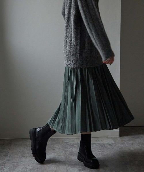 TRIANGLE PALETTE（トライアングルパレット）の「ポンチスエードプリーツスカート（スカート・レディース・グリーン/アイボリー/グレイッシュベージュ/ダークグレー/マスタード/ブラウン/ボルドー・FREE）」の15枚目の写真