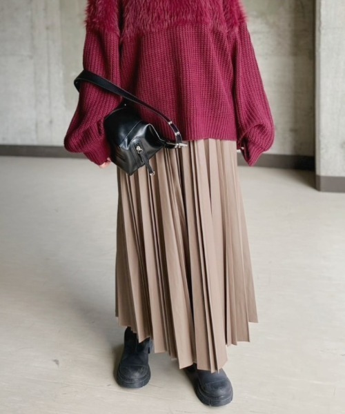 TRIANGLE PALETTE（トライアングルパレット）の「ポンチスエードプリーツスカート（スカート・レディース・グリーン/アイボリー/グレイッシュベージュ/ダークグレー/マスタード/ブラウン/ボルドー・FREE）」の16枚目の写真