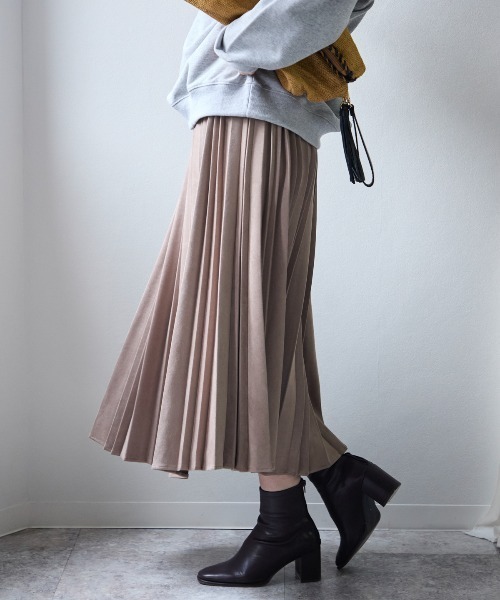 TRIANGLE PALETTE（トライアングルパレット）の「ポンチスエードプリーツスカート（スカート・レディース・グリーン/アイボリー/グレイッシュベージュ/ダークグレー/マスタード/ブラウン/ボルドー・FREE）」の21枚目の写真