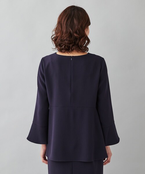 UNTITLED（アンタイトル）の「◆【セレモニー／セットアップ可能／洗える】TWC ペプラムブラウス（シャツ/ブラウス・レディース・ブラック/ネイビー/ナチュラル・01/48/02/04/03/00/50/44/46）」の7枚目の写真