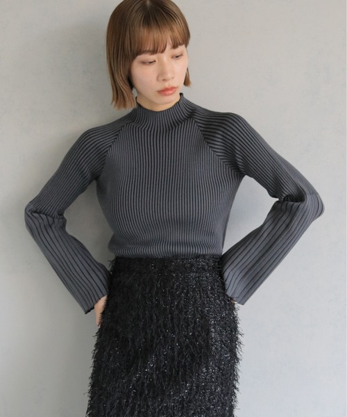 cheriella(シェリエラ)の「【cheriella】WEB限定配色二重臼リブニット WEB LIMITED CONTRAST DOUBLE RIB KNIT(ニット/セーター・レディース・チャコールグレー/ライトグレー/ブルー/グリーン・M)」の15枚目の写真