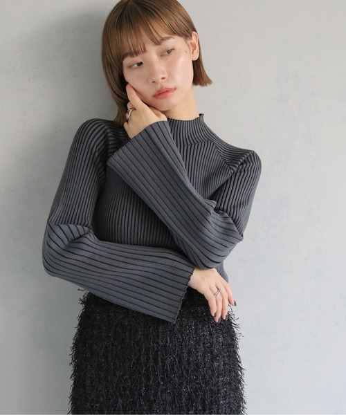 cheriella(シェリエラ)の「【cheriella】WEB限定配色二重臼リブニット WEB LIMITED CONTRAST DOUBLE RIB KNIT(ニット/セーター・レディース・チャコールグレー/ライトグレー/ブルー/グリーン・M)」の14枚目の写真