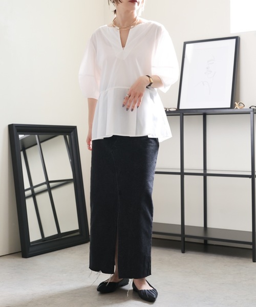 ULEULA(ウルア)の「前後2WAYランタンスリーブブラウス/深Vネックボリュームスリーブブラウス(シャツ/ブラウス・レディース・アイボリー/ブラック/グレイッシュベージュ/チャコールグレー・FREE)」の13枚目の写真