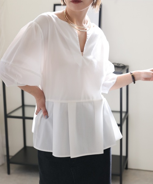 ULEULA(ウルア)の「前後2WAYランタンスリーブブラウス/深Vネックボリュームスリーブブラウス(シャツ/ブラウス・レディース・アイボリー/ブラック/グレイッシュベージュ/チャコールグレー・FREE)」の8枚目の写真