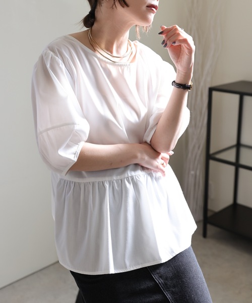 ULEULA(ウルア)の「前後2WAYランタンスリーブブラウス/深Vネックボリュームスリーブブラウス(シャツ/ブラウス・レディース・アイボリー/ブラック/グレイッシュベージュ/チャコールグレー・FREE)」の18枚目の写真