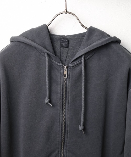 B.I.D.（ビーアイディー）の「《ピグメント加工 裏毛スウェットZIPパーカー（パーカー・メンズ・ブラック/ブルー/サンドベージュ・MEDIUM/LARGE）」の6枚目の写真