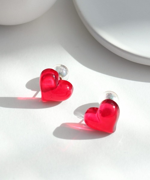 Three Four Time（ｽﾘｰﾌｫｰﾀｲﾑ）の「クリアハート×オーロラキャッチピアス（ピアス（両耳用）・レディース・イエロー/グリーン/レッド・FREE）」の3枚目の写真