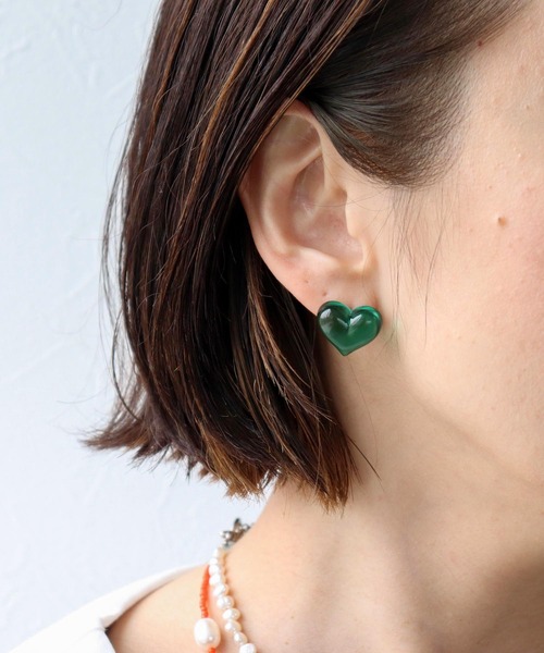 Three Four Time（ｽﾘｰﾌｫｰﾀｲﾑ）の「クリアハート×オーロラキャッチピアス（ピアス（両耳用）・レディース・イエロー/グリーン/レッド・FREE）」の12枚目の写真