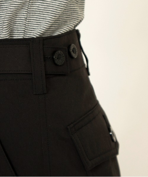 UNIVERSAL OVERALL（ユニバーサルオーバーオール）の「ベイカーパンツ / BAKER PANTS（その他パンツ・レディース・モカ/ブラック・M/S）」の11枚目の写真
