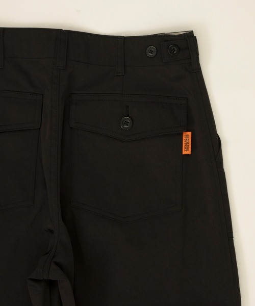 UNIVERSAL OVERALL（ユニバーサルオーバーオール）の「ベイカーパンツ / BAKER PANTS（その他パンツ・レディース・モカ/ブラック・M/S）」の15枚目の写真