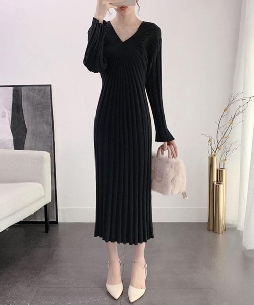 Miniministore(ミニミニストア)の「vネック太リブニットワンピース秋冬韓国風(ワンピース・レディース・ブラック/ピンク/ベージュ/アイボリー/グリーン・FREE)」の6枚目の写真