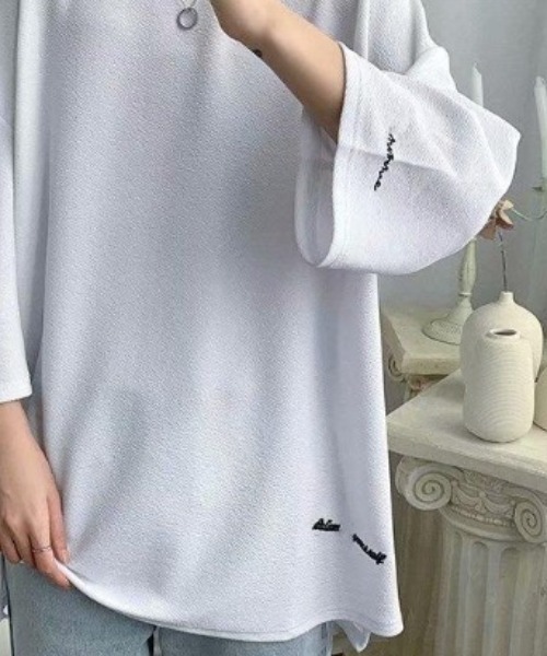 CREARE -LINO-(クレアーレリノ)の「<ユニセックス>刺繍入りカットソー/トップス/Tシャツ(Tシャツ/カットソー・メンズ・ホワイト/ブラック・FREE)」の6枚目の写真