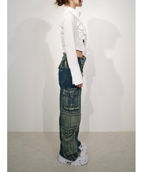 XU(エックスユー)の「ストリートファッション XU エックスユー slit cropped shirt スリット クロップドシャツ コットンシャツ ポケットシャツ 長袖シャツ 長袖トップス 羽織り 韓国ファッション Y2Kファッション(シャツ/ブラウス・レディース・ホワイト/ブラック・ONE SIZE)」の11枚目の写真
