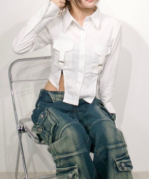 XU(エックスユー)の「ストリートファッション XU エックスユー slit cropped shirt スリット クロップドシャツ コットンシャツ ポケットシャツ 長袖シャツ 長袖トップス 羽織り 韓国ファッション Y2Kファッション(シャツ/ブラウス・レディース・ホワイト/ブラック・ONE SIZE)」の14枚目の写真