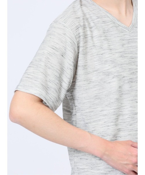 m.f.editorial（エムエフエディトリアル）の「スペースダイリップル Vネック半袖Tシャツ（Tシャツ/カットソー・メンズ・ライトグレー・X-LARGE/MEDIUM/LARGE）」の7枚目の写真