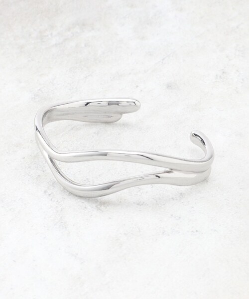 grove（グローブ）の「◆ボリュームダブルラインメタルバングル（ブレスレット・レディース・ゴールド/ピンクゴールド/シルバー・00）」の4枚目の写真