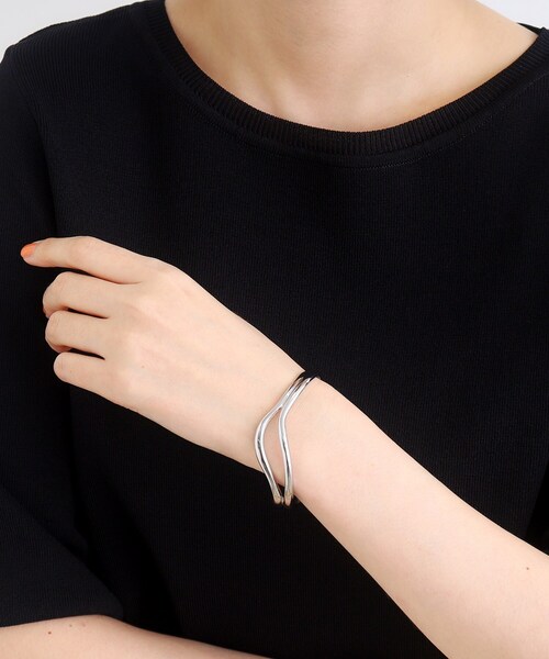 grove（グローブ）の「◆ボリュームダブルラインメタルバングル（ブレスレット・レディース・ゴールド/ピンクゴールド/シルバー・00）」の6枚目の写真