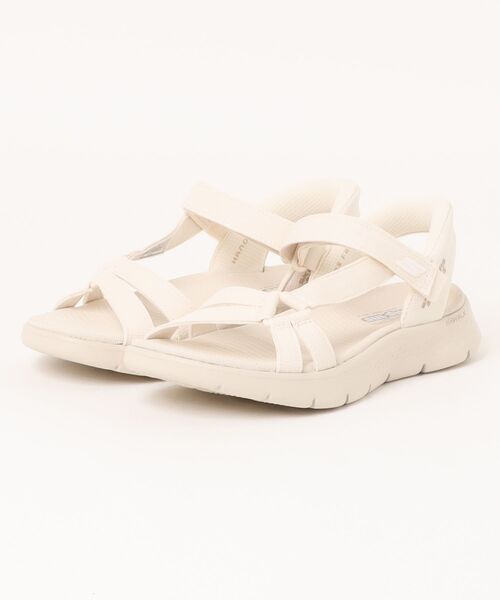 SKECHERS(スケッチャーズ)の「《SKECHERS》GO WALK FLEX SANDAL - ILLUMINATE(サンダル・レディース・ブラック/ナチュラル・25.0cm/24.0cm/23.0cm/22.0cm)」の2枚目の写真