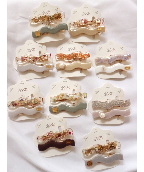 tone(トーン)の「【YM】うねうねクリップ(MA)(バレッタ/ヘアクリップ・レディース・ホワイト/ピンク/ボルドー/ベージュ/イエロー/オレンジ/ゴールド/グレー/ダークグリーン/グレイッシュベージュ・FREE)」の15枚目の写真