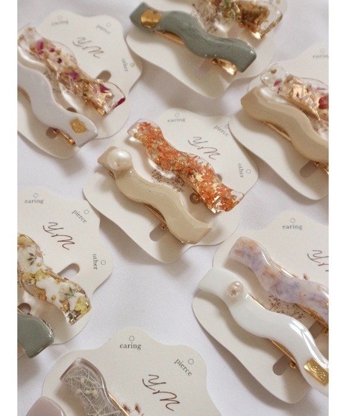 tone(トーン)の「【YM】うねうねクリップ(MA)(バレッタ/ヘアクリップ・レディース・ホワイト/ピンク/ボルドー/ベージュ/イエロー/オレンジ/ゴールド/グレー/ダークグリーン/グレイッシュベージュ・FREE)」の13枚目の写真