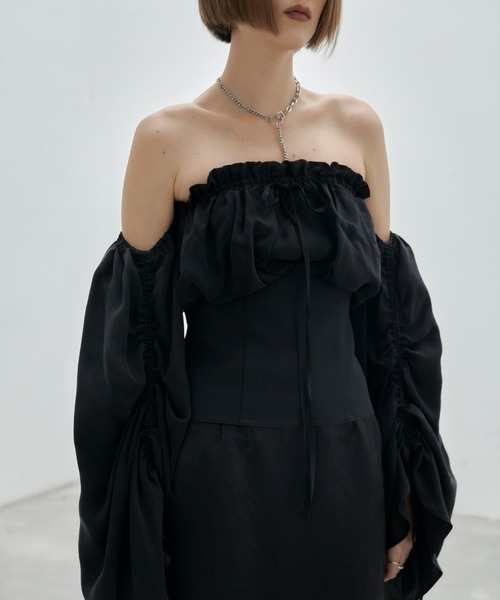 JOSE MOON（ジョゼムーン）の「CUPLA OFF SHOULDER/キュプラオフショルダー（シャツ/ブラウス・レディース・ホワイト/ブラック・FREE）」の9枚目の写真