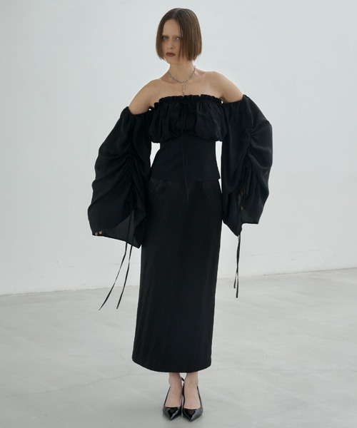 JOSE MOON（ジョゼムーン）の「CUPLA OFF SHOULDER/キュプラオフショルダー（シャツ/ブラウス・レディース・ホワイト/ブラック・FREE）」の5枚目の写真