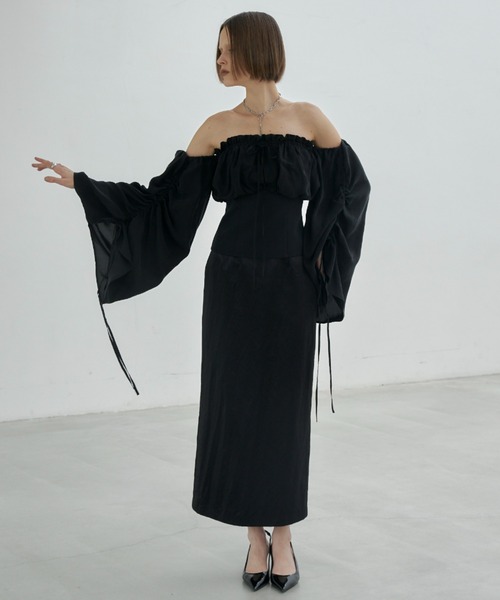 JOSE MOON（ジョゼムーン）の「CUPLA OFF SHOULDER/キュプラオフショルダー（シャツ/ブラウス・レディース・ホワイト/ブラック・FREE）」の3枚目の写真