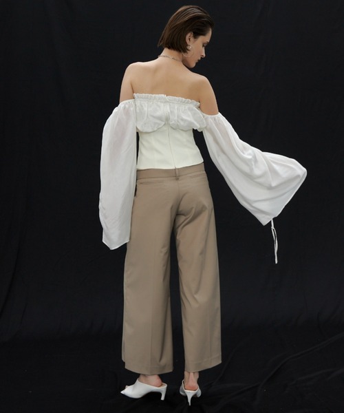 JOSE MOON（ジョゼムーン）の「CUPLA OFF SHOULDER/キュプラオフショルダー（シャツ/ブラウス・レディース・ホワイト/ブラック・FREE）」の14枚目の写真