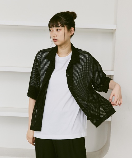 flaner（フラネ）の「Loose open collar mesh shirt / ルーズオープンカラーメッシュシャツ（シャツ/ブラウス・レディース・アイボリー/ブラック・MEDIUM/LARGE）」の4枚目の写真