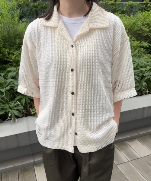 flaner（フラネ）の「Loose open collar mesh shirt / ルーズオープンカラーメッシュシャツ（シャツ/ブラウス・レディース・アイボリー/ブラック・MEDIUM/LARGE）」の16枚目の写真